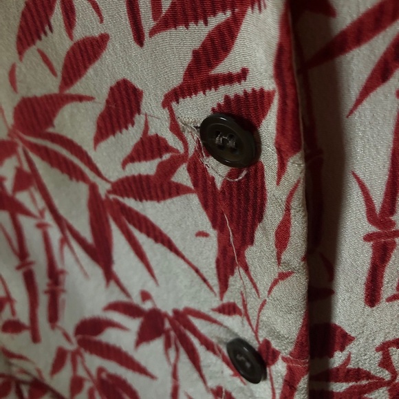 RED AND TAN HAWAIIAN COLLARED BLOUSE!๐บ๐ - Picture 4 of 4